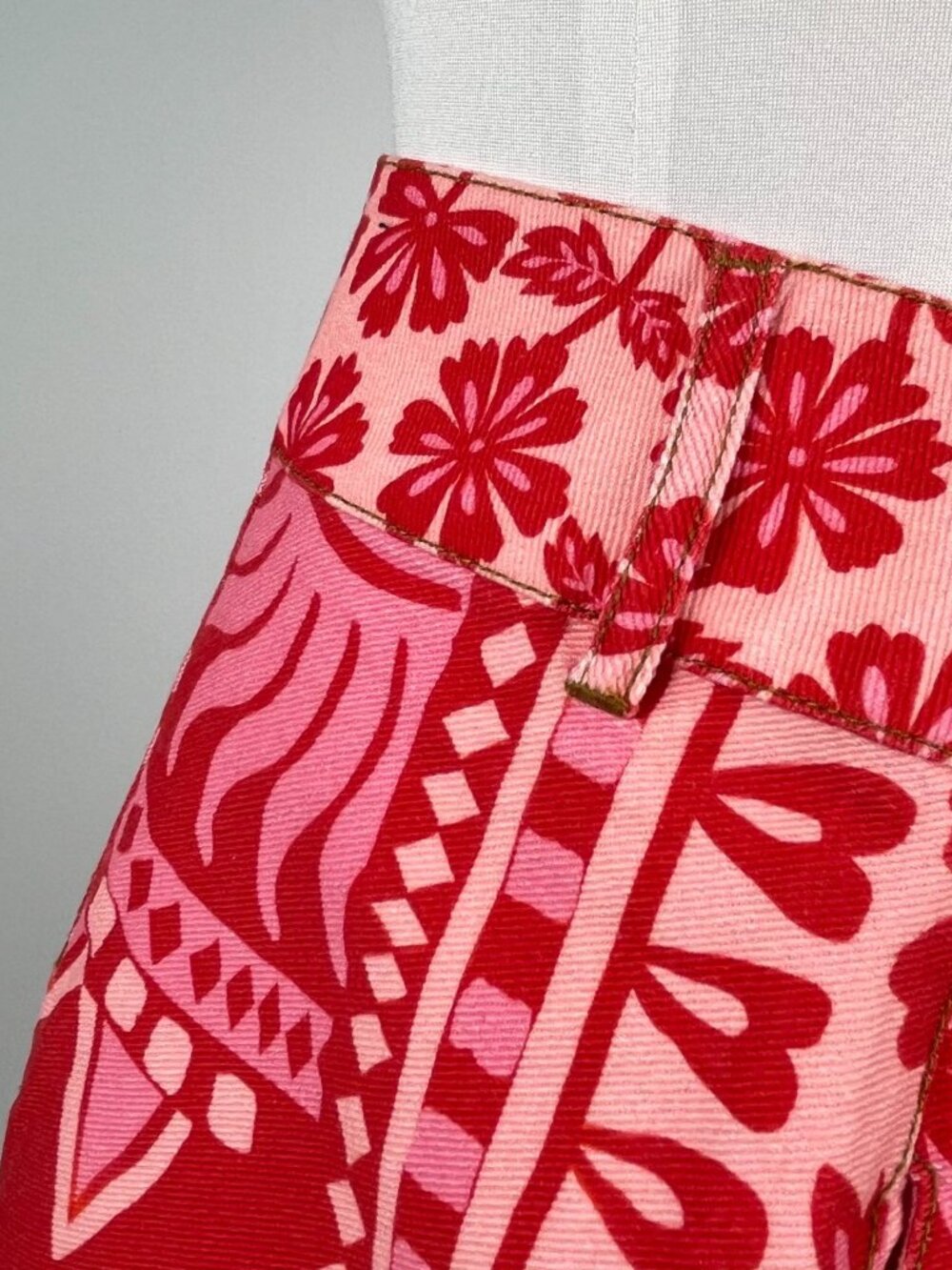NWOT Farm Rio Floral Cotton Shorts Red Pink Size 32 - Picture 9 of 12